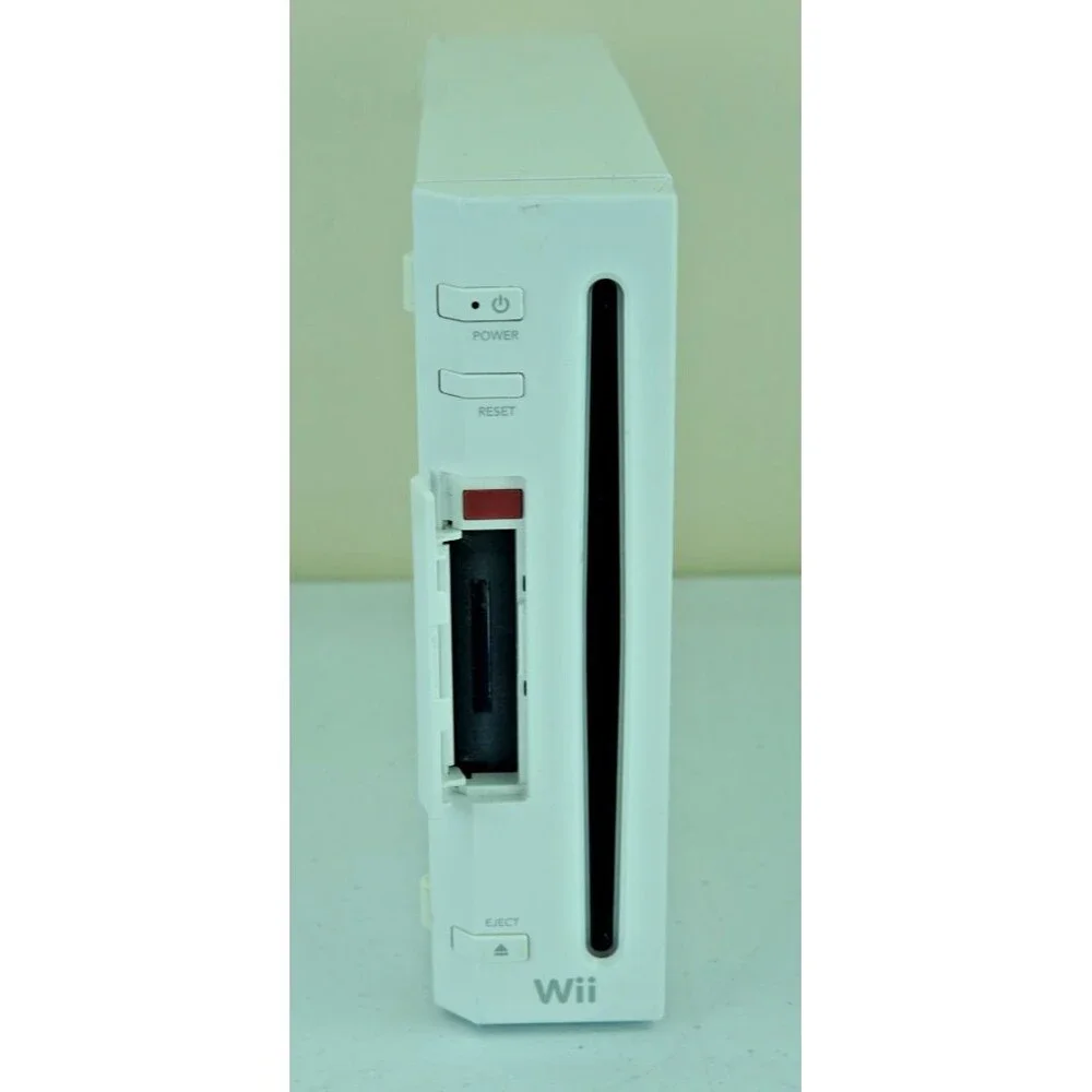 Nintendo Wii Console Gaming System White 2 Remotes & Nunchucks - Tested